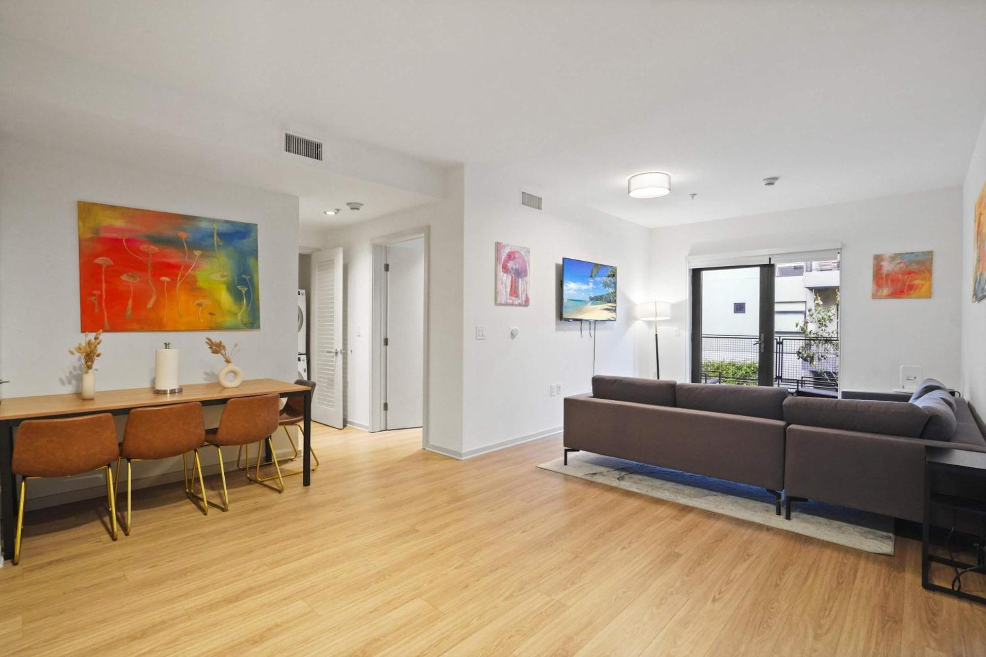 Hollywood Haven Luxury 2br With Hot Tub Balcony Apartamento *