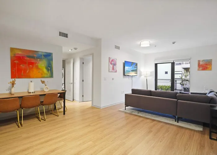Hollywood Haven Luxury 2Br Apartment With Hot Tub Balcony