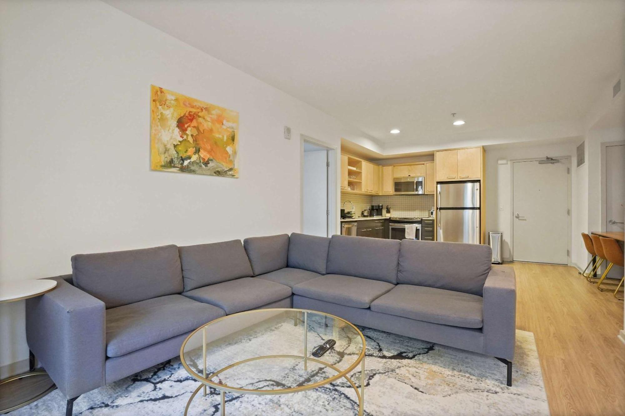 Hollywood Haven Luxury 2br With Hot Tub Balcony * Los Angeles